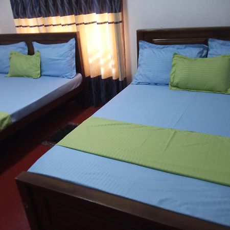 Impress Holiday Home Anuradhapura Quarto foto